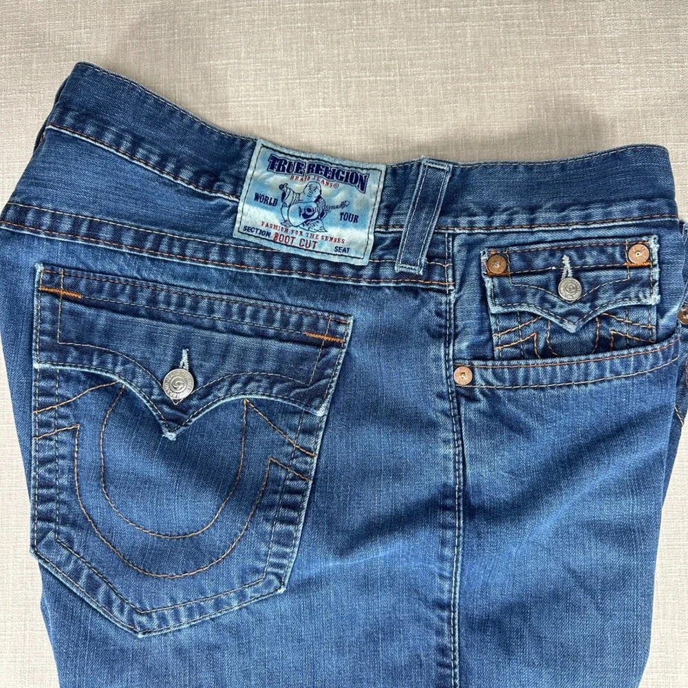 True Religion Bobby Jeans Mens 42 Blue Bootcut Made in USA Medium Wash Denim